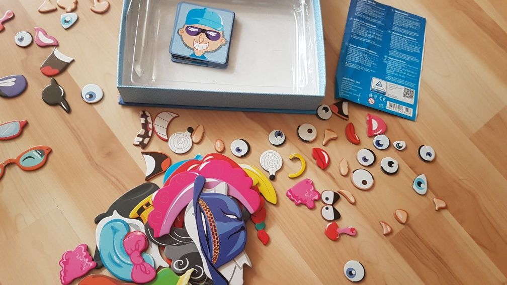 Zestaw gier i puzzli