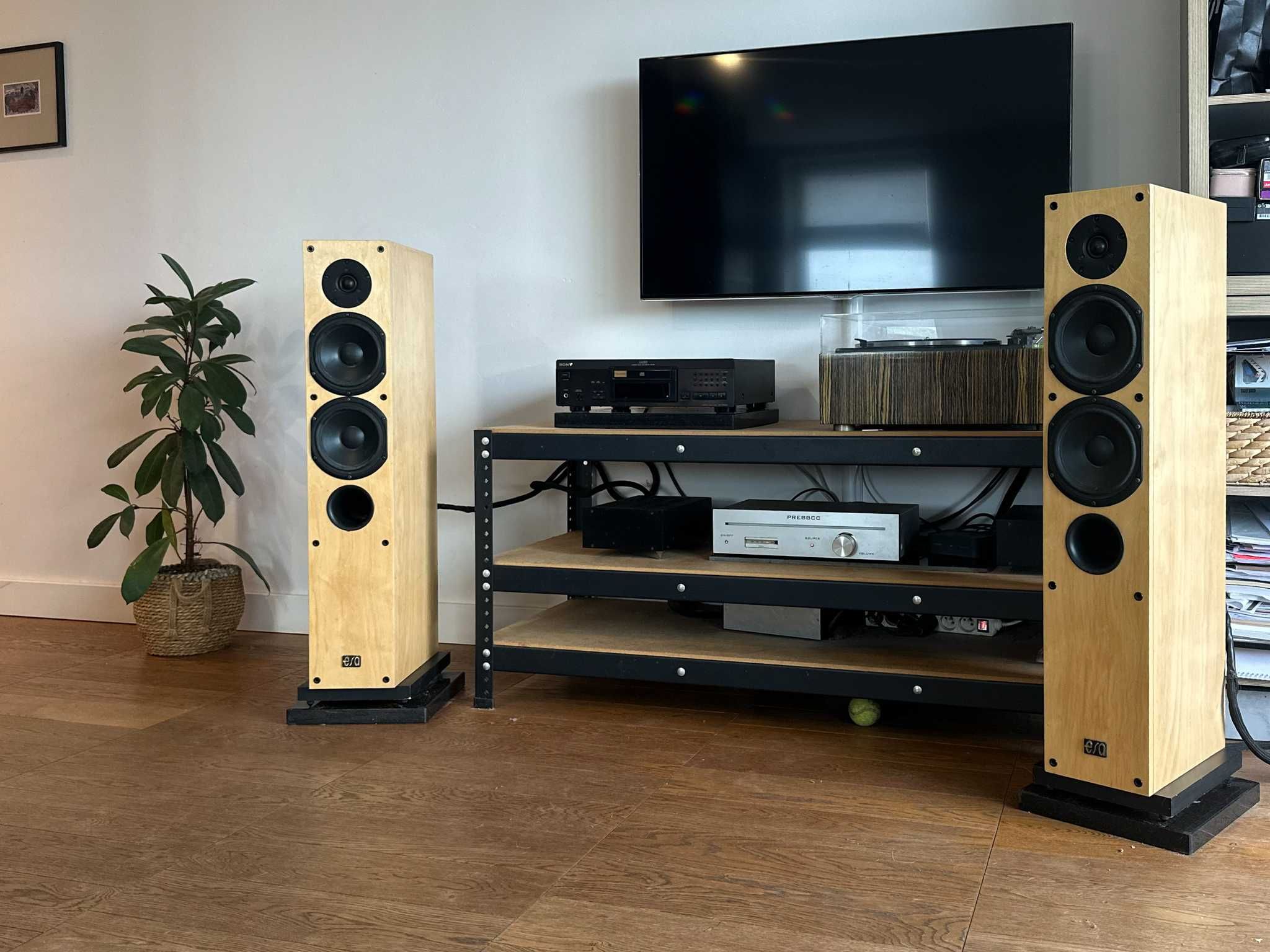 ESA VIVACE 2 - solidne Hi-Fi + cokoły granitowe