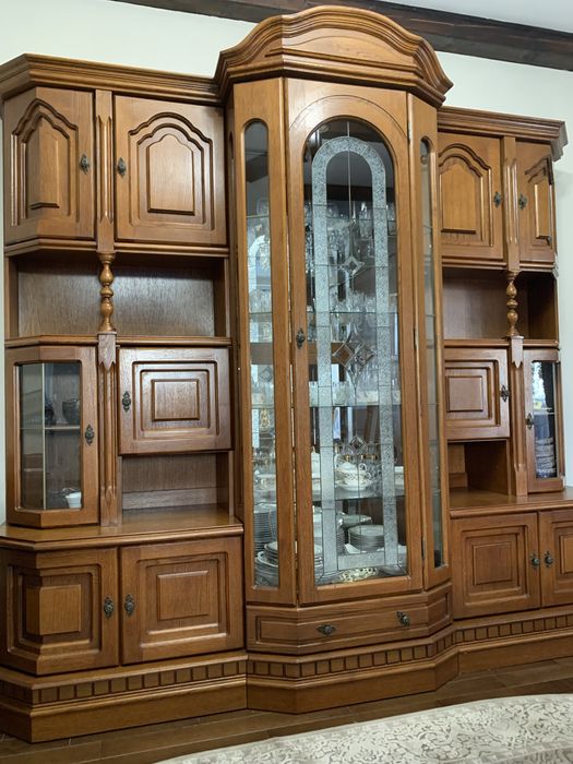 Стінка сервант  деревяна меблі