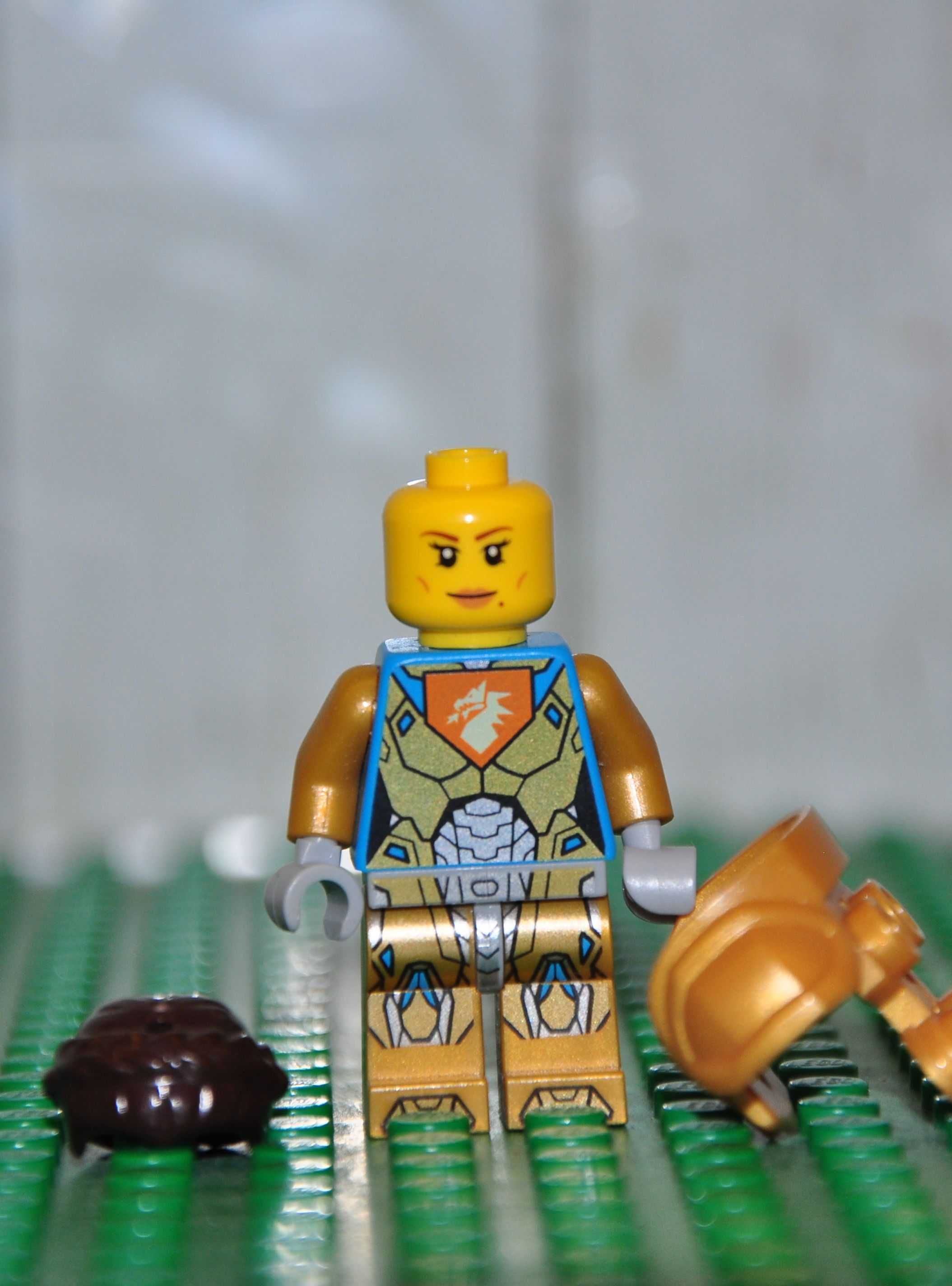 F1044. Figurka LEGO Nexo Knights - nex066 Queen Halbert