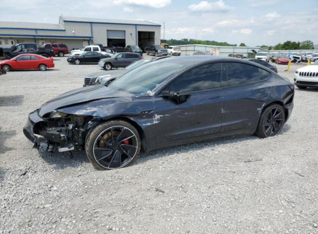Tesla Model 3 Performance 2024 року