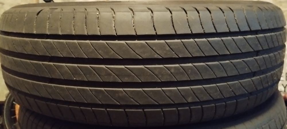 Opony Michelin E-Primacy 195/60/18 malo używane letnie jak nowe