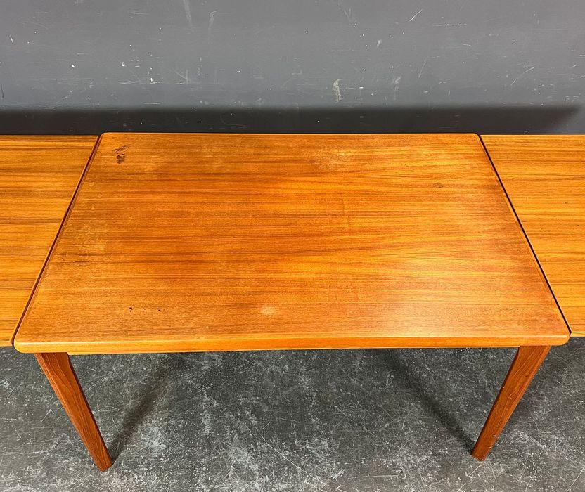 Rozkładany klasyczny tekowy stół do jadalni z lat 1960 Dania vintage