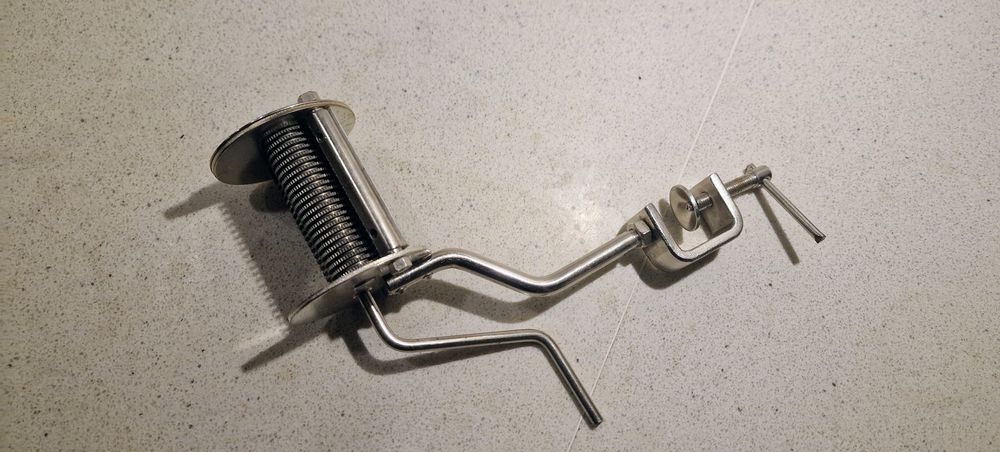 Maszynka do makaronu, ręczna, przykręcana do blatu