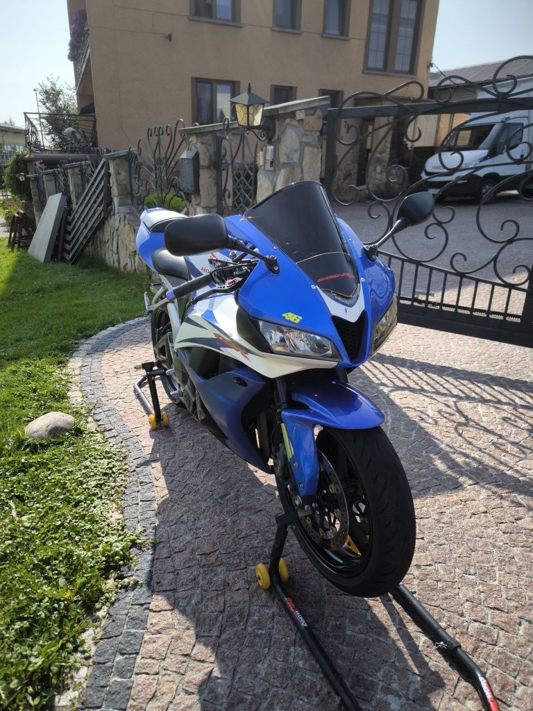 Honda CBR600RR PC40