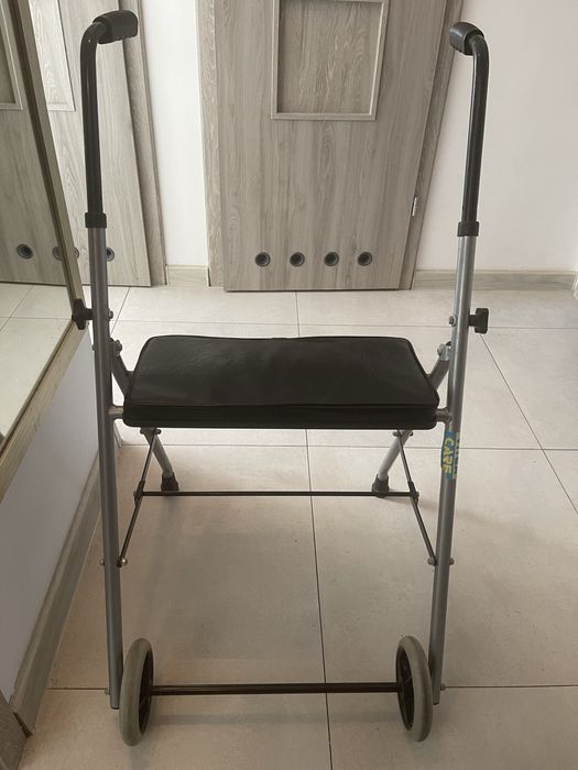 Chodzik balkonik podpórka dwukołowa