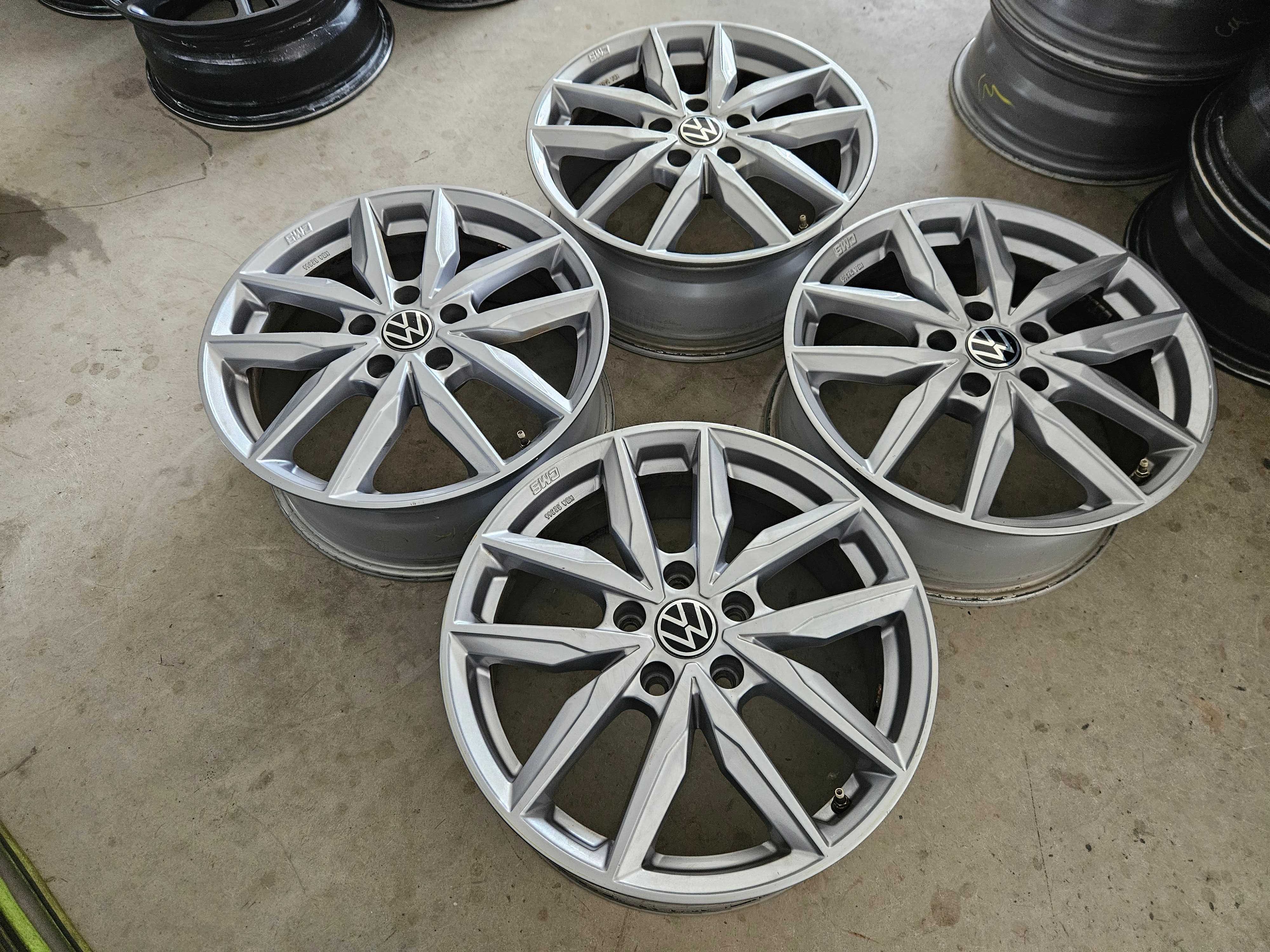 Alufelgi 17 VW Golf VII Passat b6 b7 b8 Caddy Touran T-roc Rline 5x112