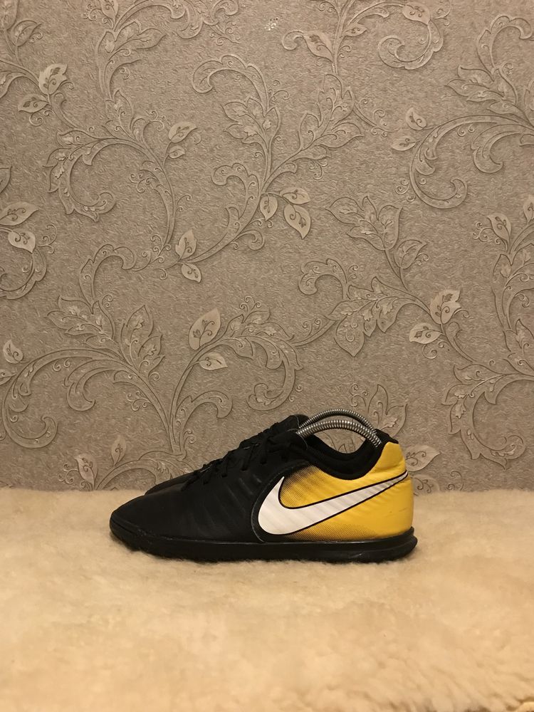 Детские футзалки, залки Nike Tiempo X 38,5 38 37,5 37 24 23,5