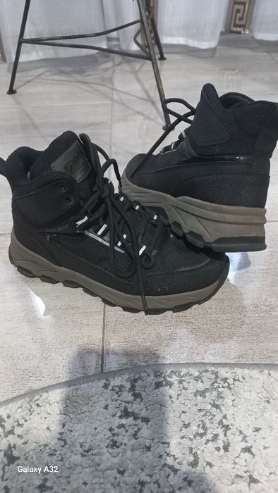 Дитячі черевики для хлопчика