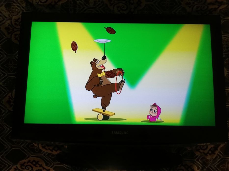 Samsung LE32C450E1W (82см)