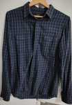 Camisa Azul e Preto
