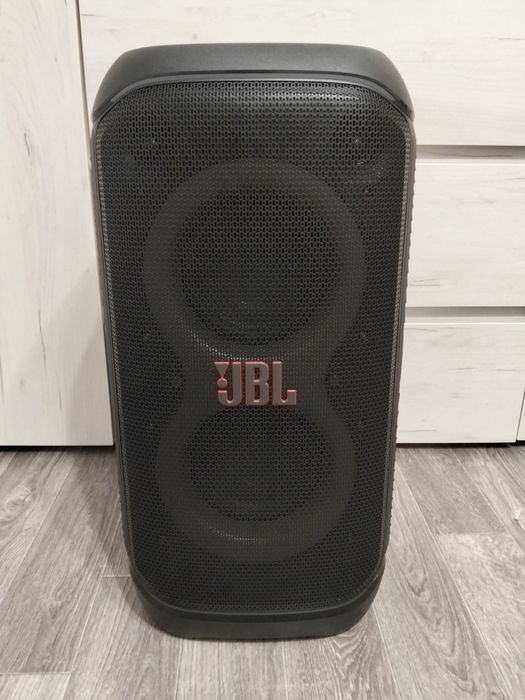Продам jbl partybox 320