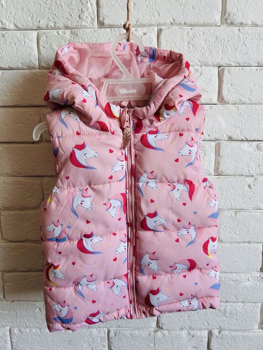 Jesienny rożowy bezrękawnik z motywem unicorn 80cm