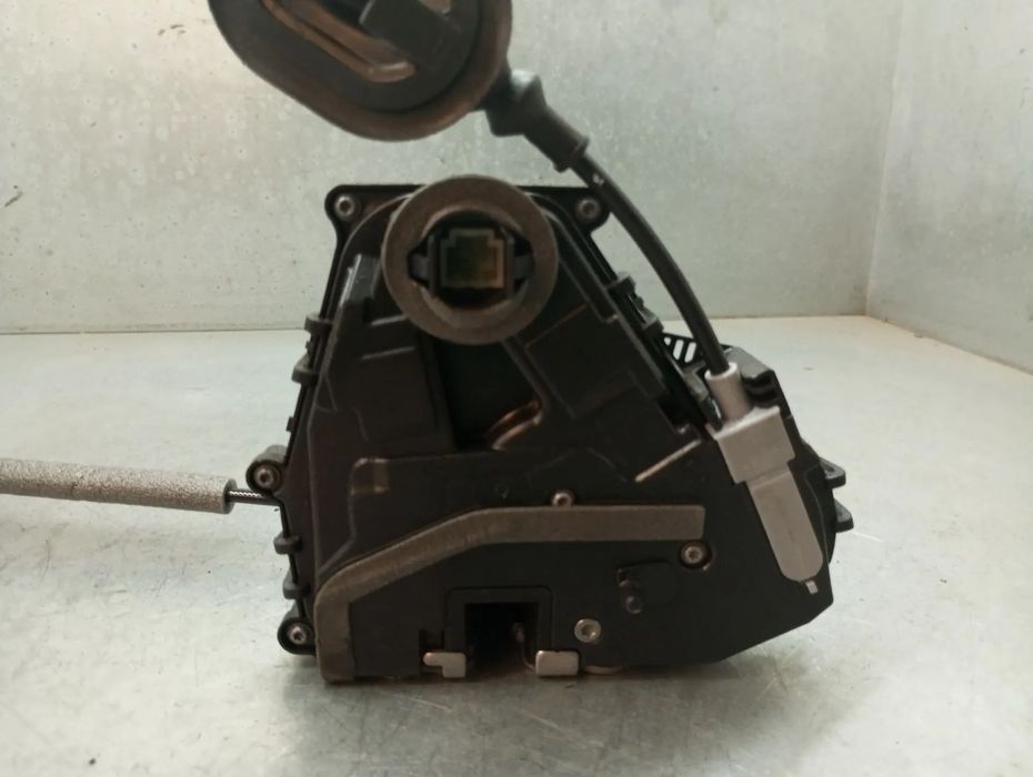 Pistola do fecho da porta trás esquerda RENAULT Captur II