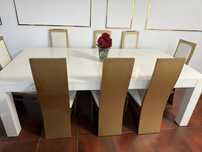 Mesa sala com cadeiras