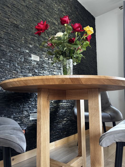 Okrągły stół drewniany dębowy