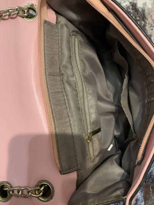 рожева сумочка