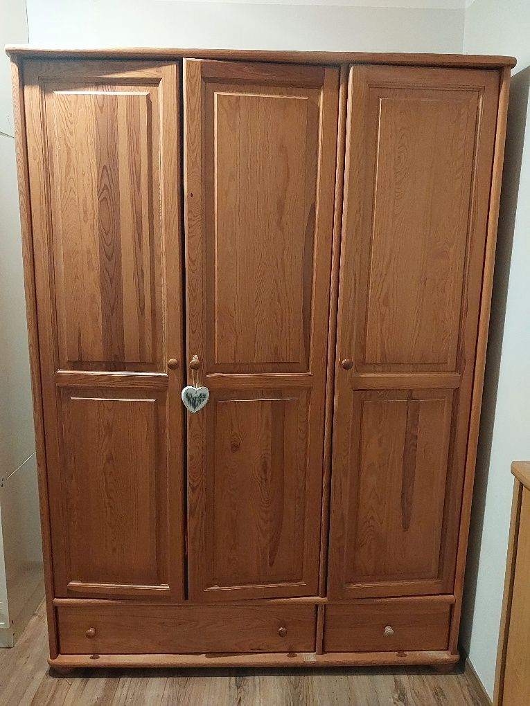 Rezerwacja do wtorku, Szafa sosnowa,wysoka 2m szerokość 142 cm głęboka