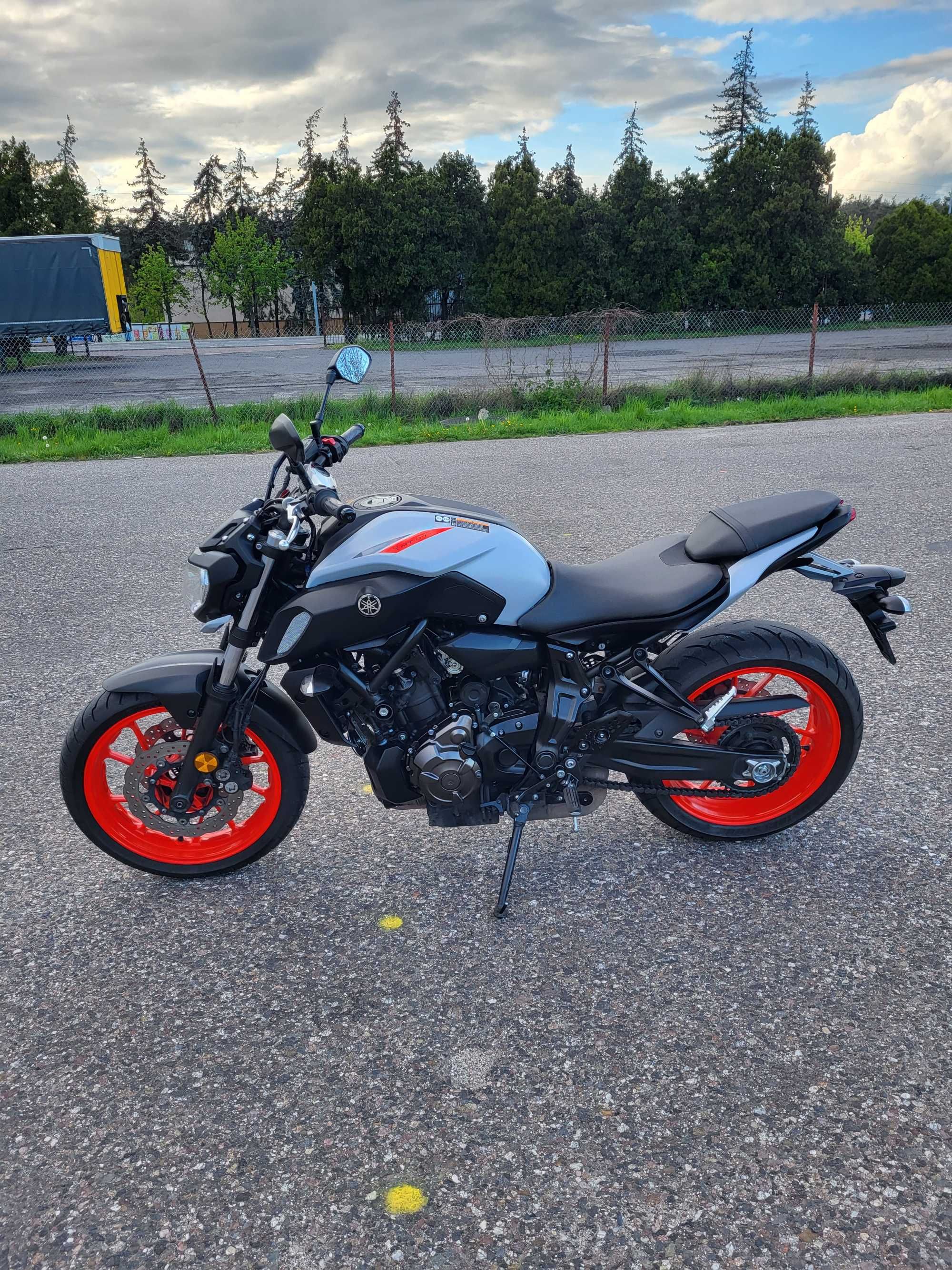 Yamaha MT 07 super stan!