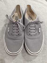 Buty Vans Authentic.