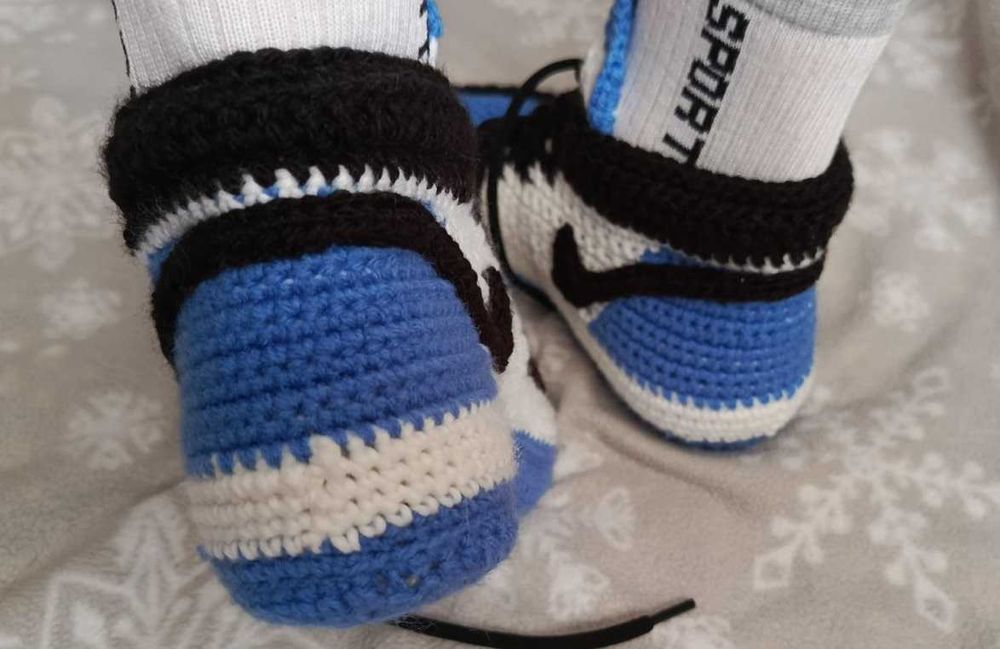 szydełkowane sneakersy. Buty do domu. Rozmiar ok 38-39