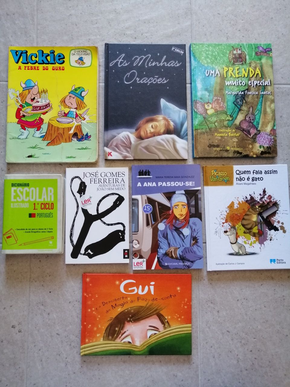 Diversos livros infantis