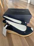Buty na koturnie Tommy Hilfiger