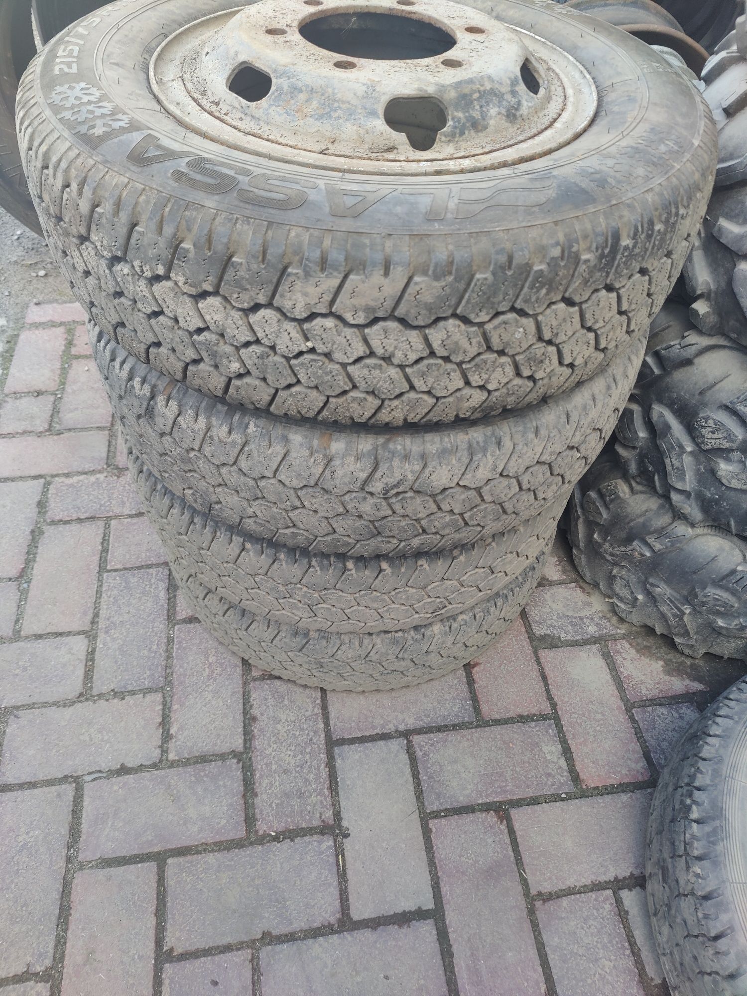 Шины с дисками 215 75 16С Тата Эталон Газель