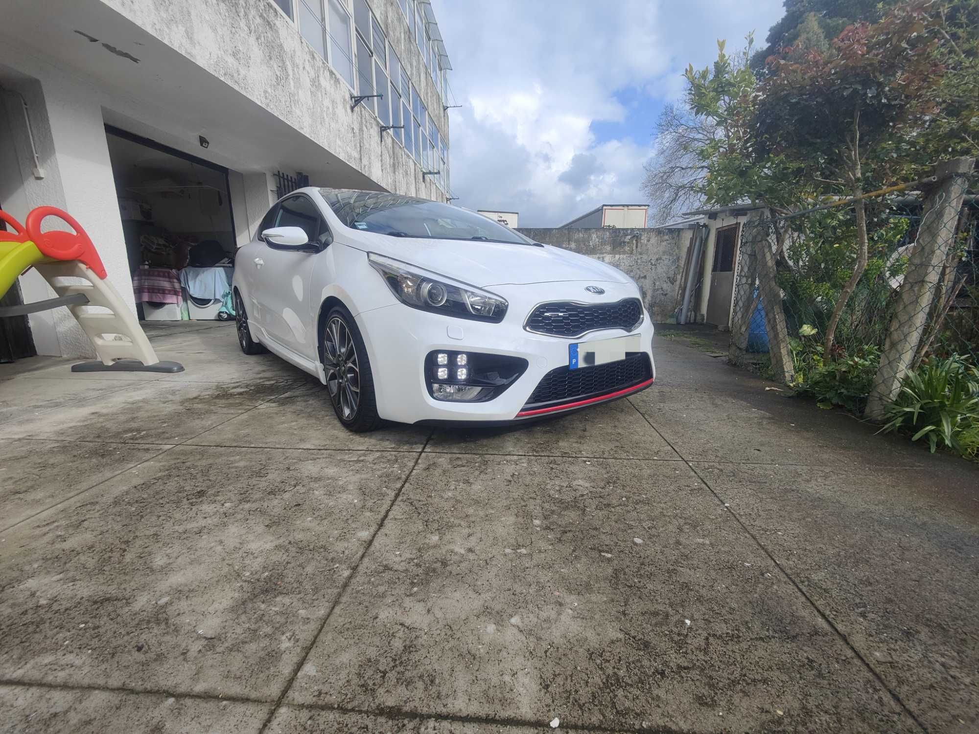 Kia Ceed GT 1.6 204cv