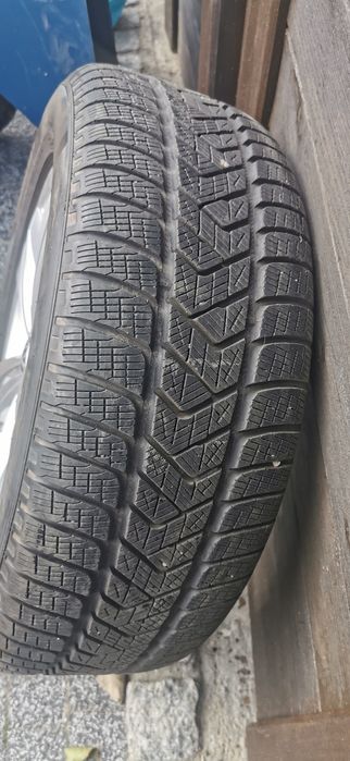 Orginalne felgi aluminiowe Volkswagena oraz opony zimowe  235/55/r18