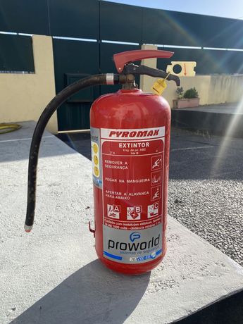 Extintor em Pó Pyromax
