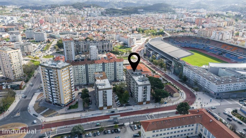 T4 +1 centro da Solum - Varandas | Garagem | Elevador