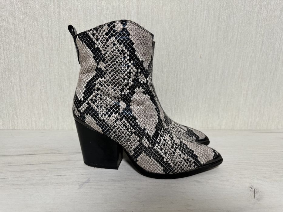 Казаки 36 розмір Antonio Biaggi