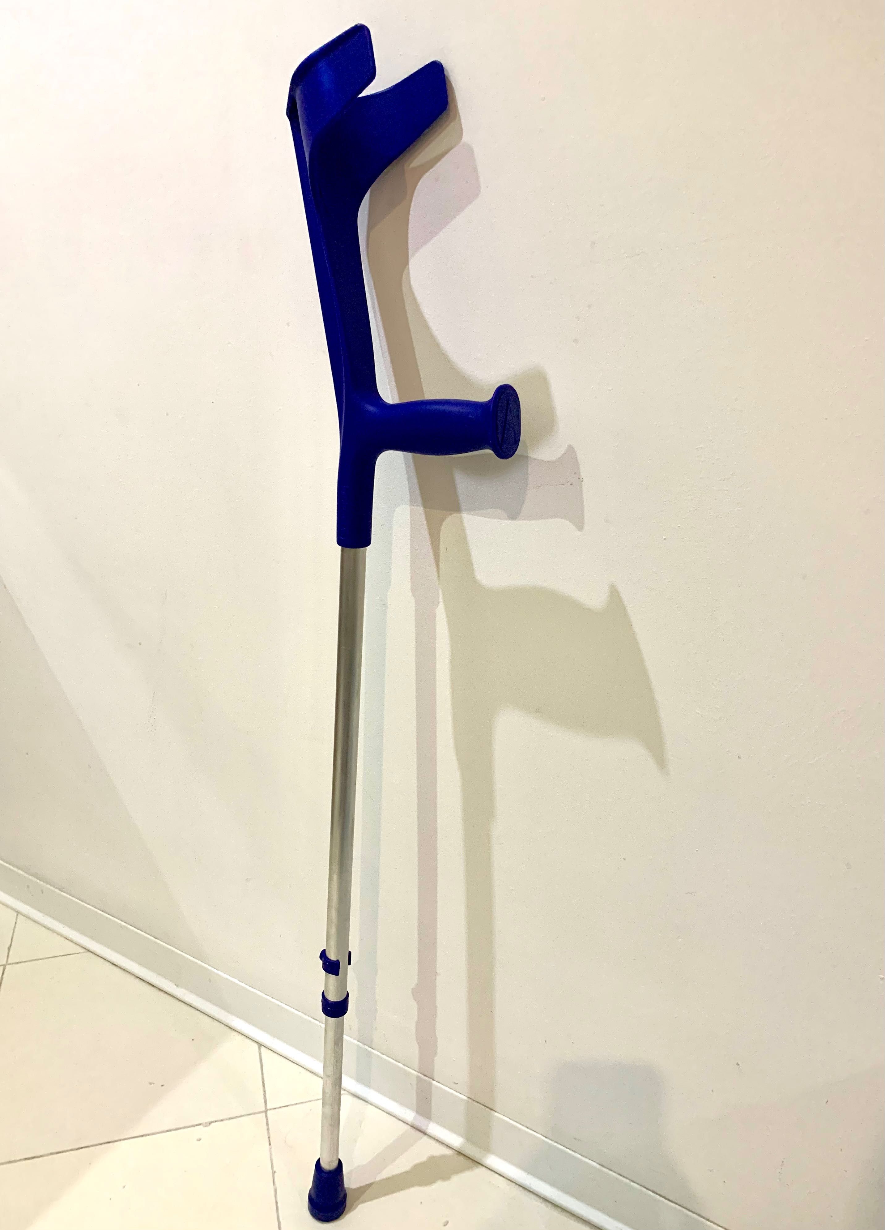 Telescopic crutch