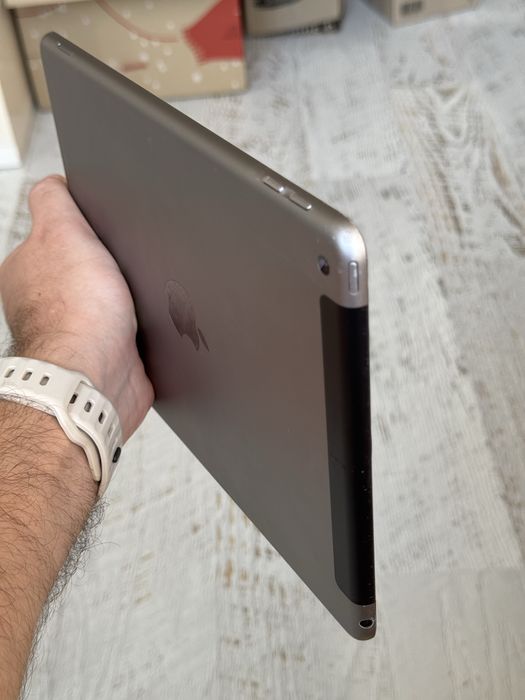 Планшет Apple iPad 6 32Gb WiFi + LTE