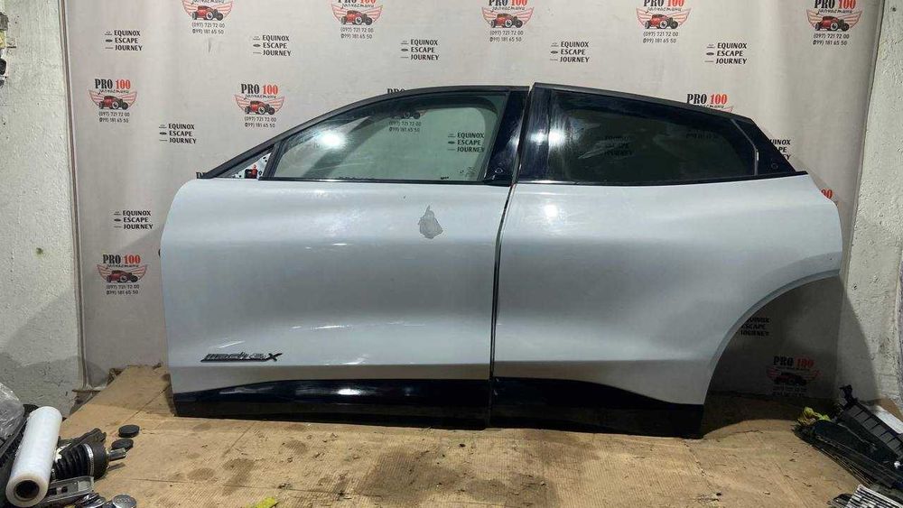 Двері дверь ліві взборі A3 Мустанг Матч-Е Ford Mustang Mach-E 2020 -