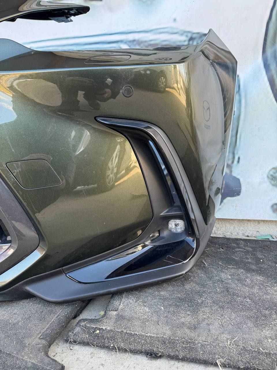 Бампер передній з камерою Lexus NX Лексус НХ 22-25 року