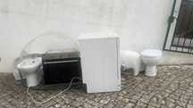 Forno, Máquina de Lavar Loiça e Sanitários Bom Estado