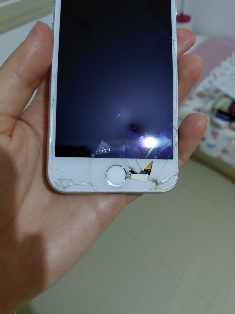 Iphone 7 ecrã partido
