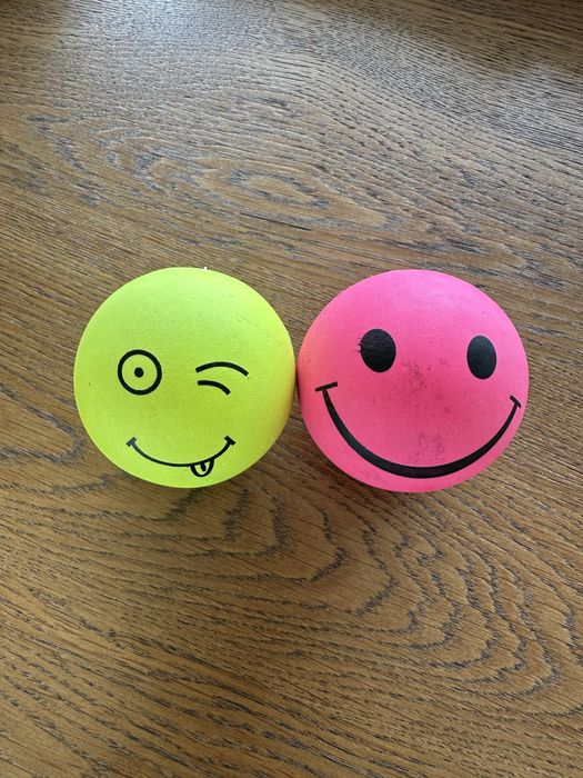 Bolas para jogar, brincar, exercicio