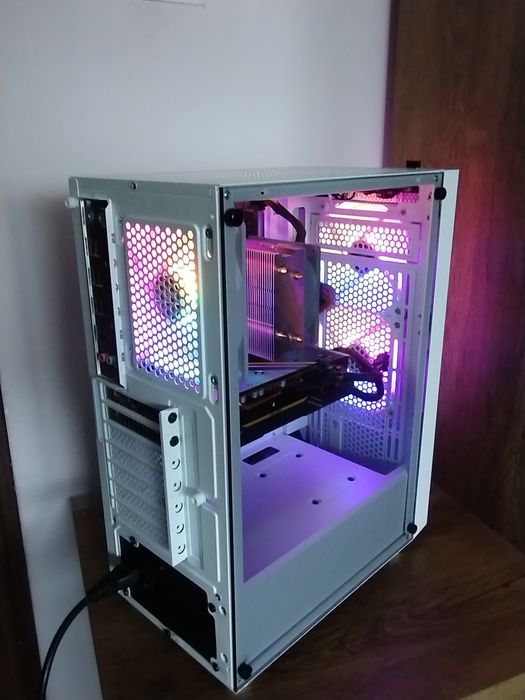 Komputer gamingowy Intel/Radeon/SSD
