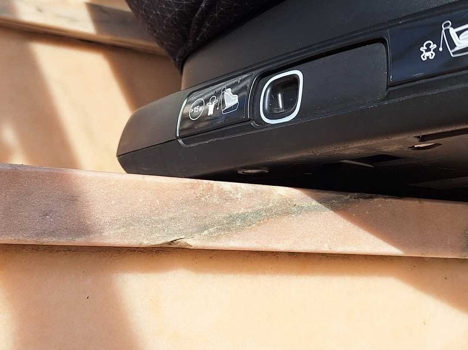 Cadeirinha auto BebeConfort AxissFix