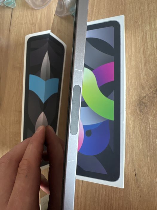 Ipad Air 4 gen + szklo hartowane, etui spigen + apple pencil