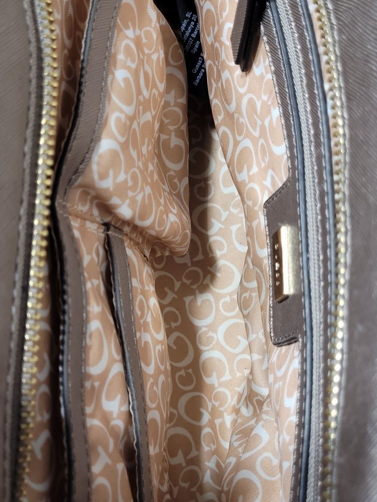 Torba daska GUESS
