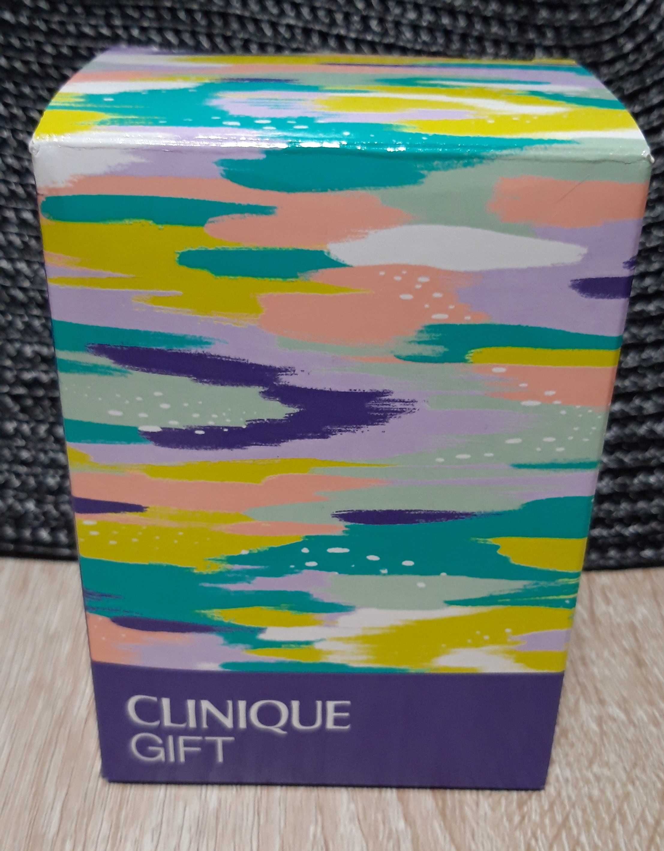 Clinique gift novo