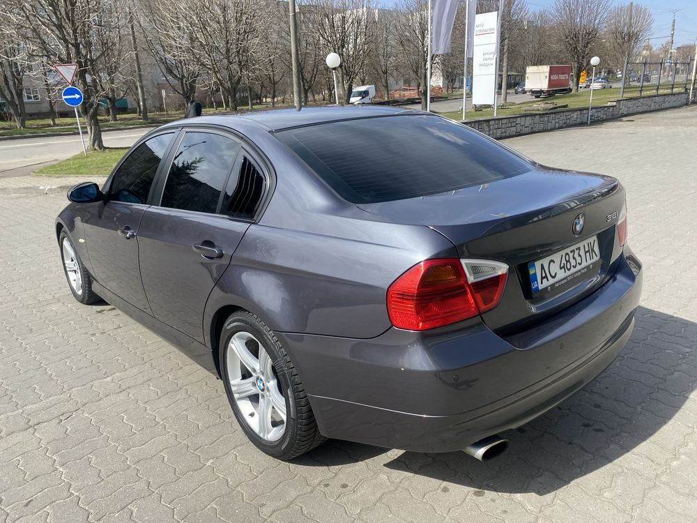 Продається BMW 318i E90 2.0 бензин в ідеальному стані