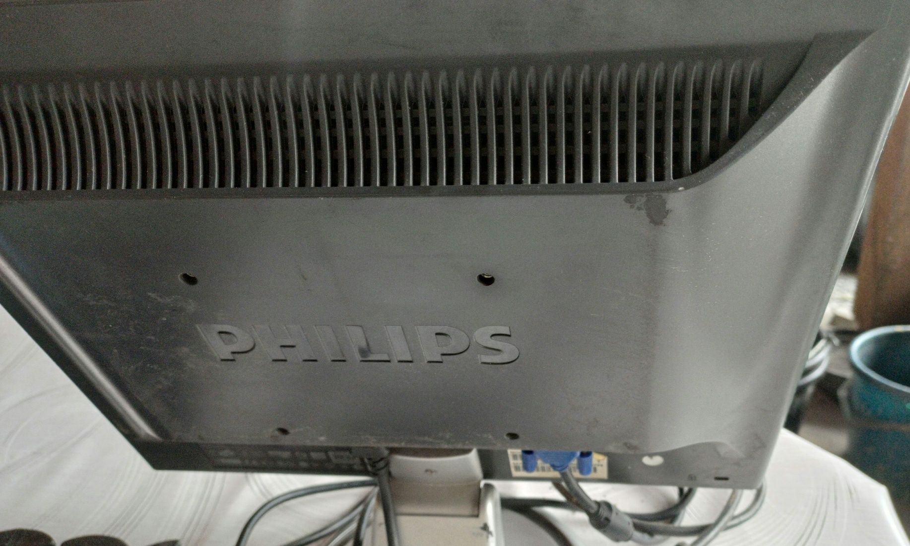 Monitor Philips 15 cali
