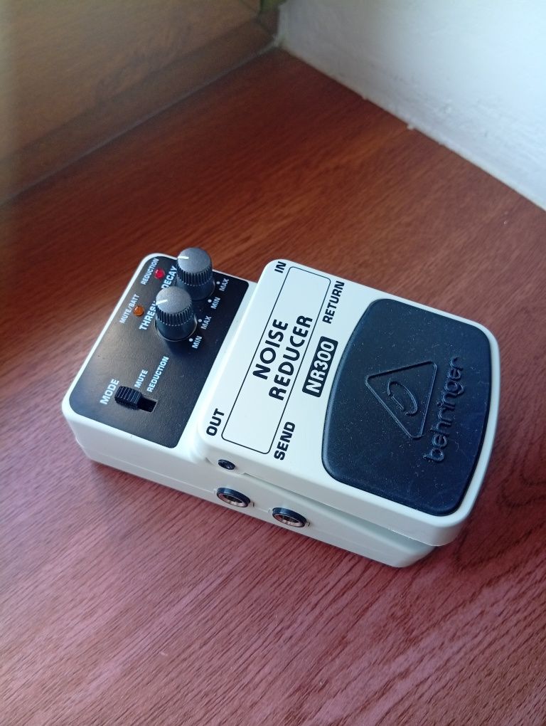 Behringer NR 300 Noise Reducer bramka szumów efekt gitarowy, basowy