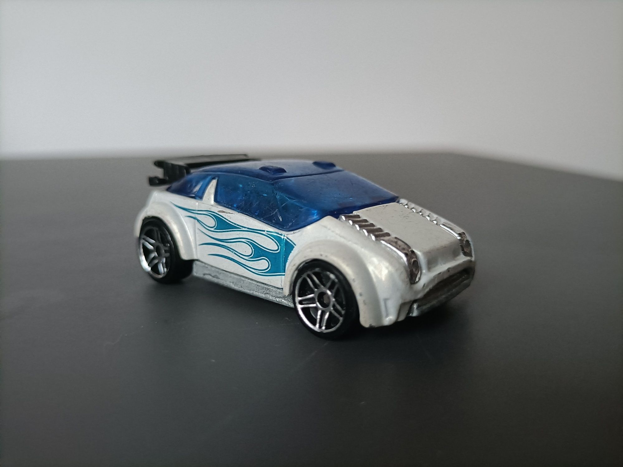 Samochodzik Hot Wheels