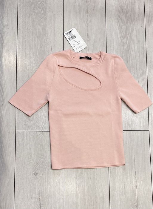 Кофта ніжно-рожевого кольору, нова.